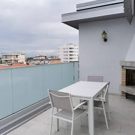 Attico Centralissimo-terrazza Vista Mare Lägenhet *