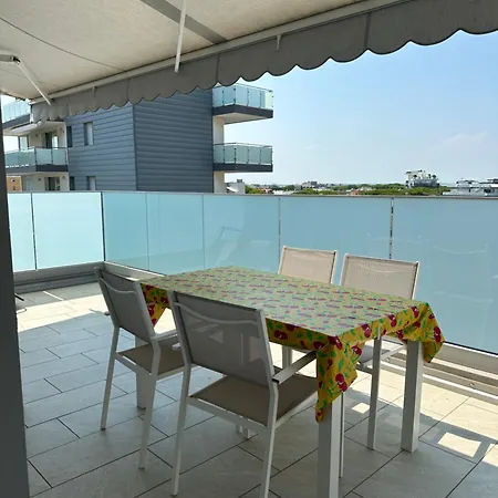 Attico Centralissimo-terrazza Vista Mare * Линьяно-Саббьядоро