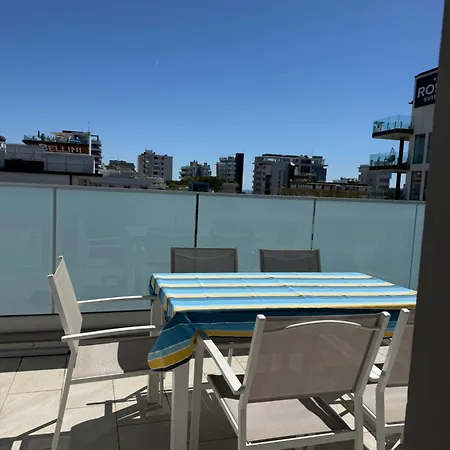 Attico Centralissimo-terrazza Vista Mare