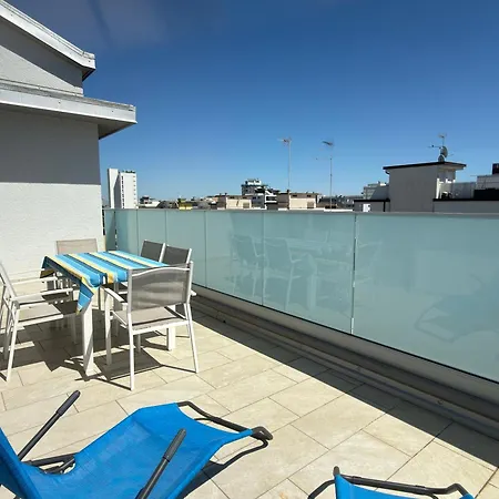 Attico Centralissimo-terrazza Vista Mare Lignano Sabbiadoro